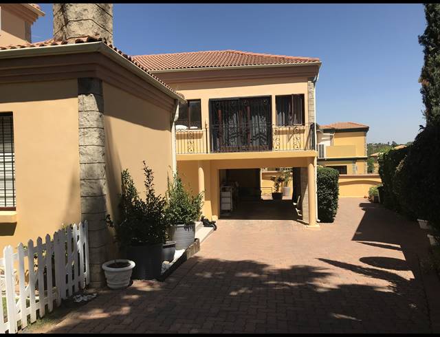 4 BEDROOM CLUSTER TO LET IN CRAIGAVON